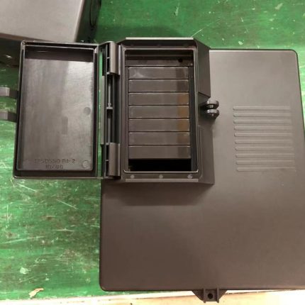 TPL412R TPL412C 4 Space Plastic Load Center